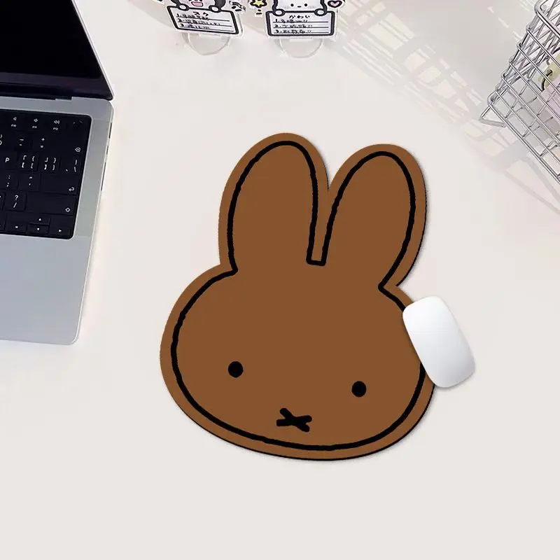 Tappetino per Mouse a Forma di - Desk Setup Ergonomic recensione e prezzo